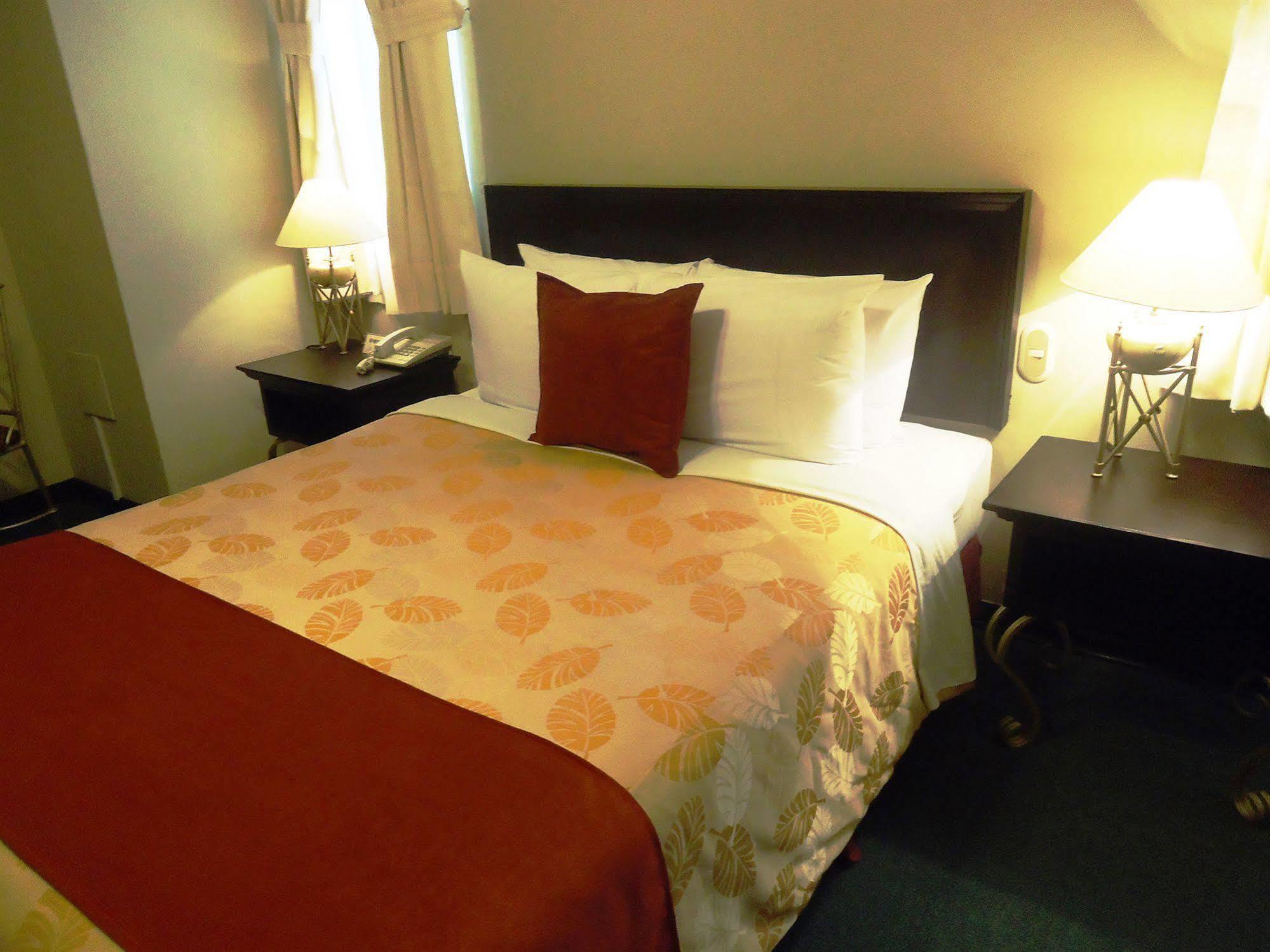 Leon De Oro Inn & Suites Λίμα Εξωτερικό φωτογραφία