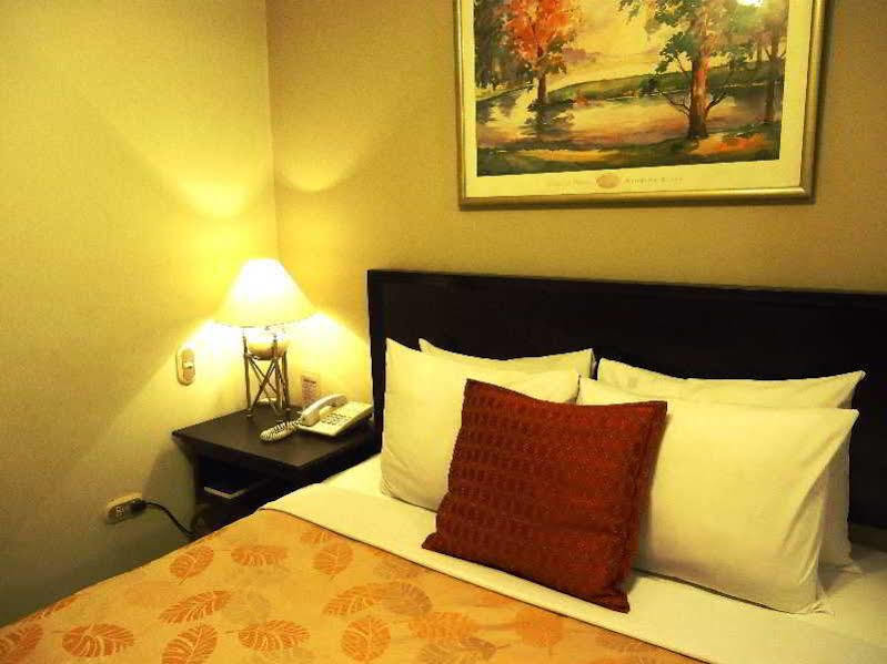 Leon De Oro Inn & Suites Λίμα Εξωτερικό φωτογραφία