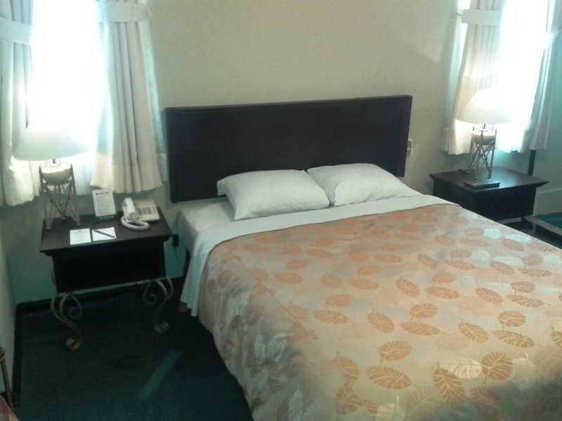 Leon De Oro Inn & Suites Λίμα Εξωτερικό φωτογραφία